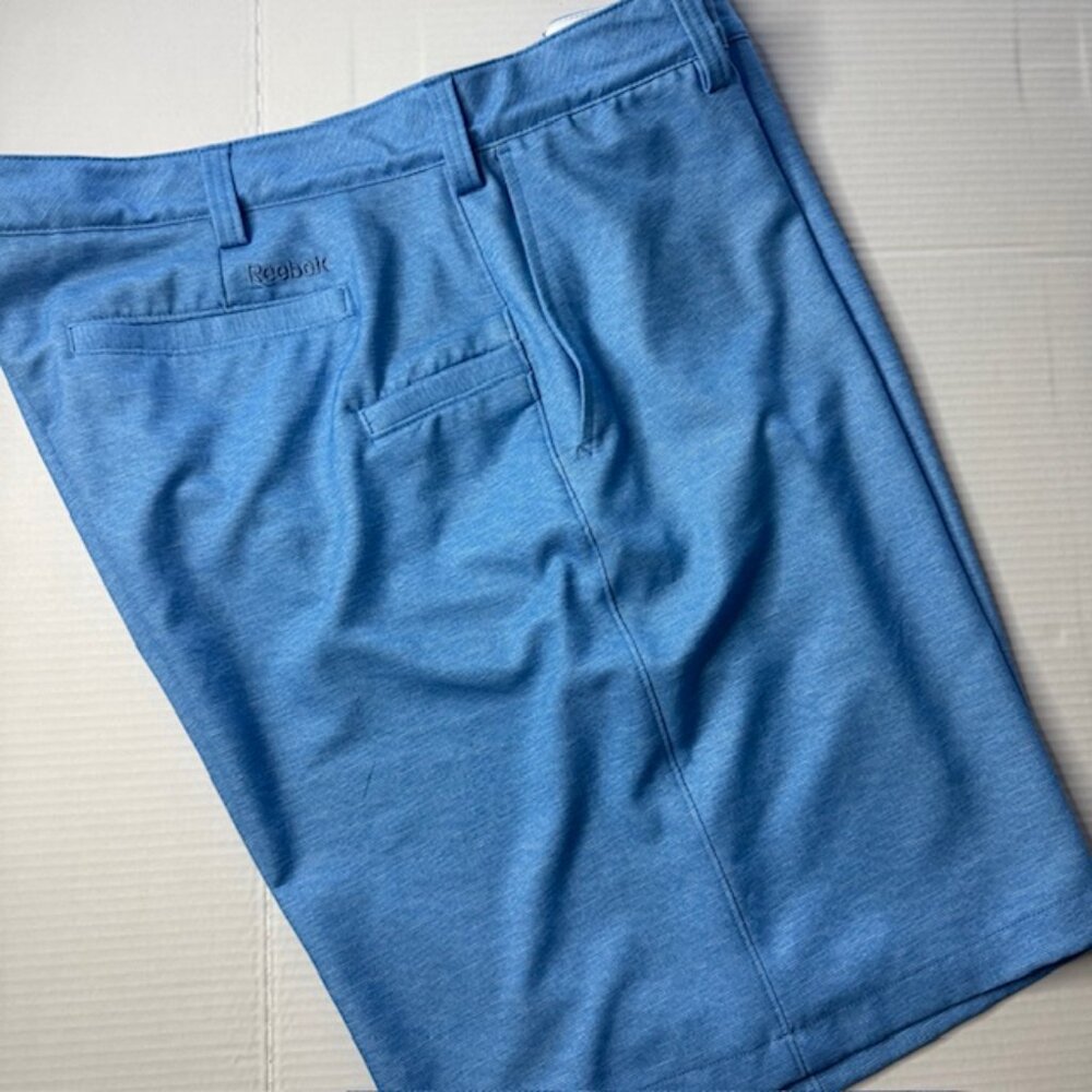 Reebok Golf Men’s Light Blue Shorts Flat Front Comfort Waistband Size 48